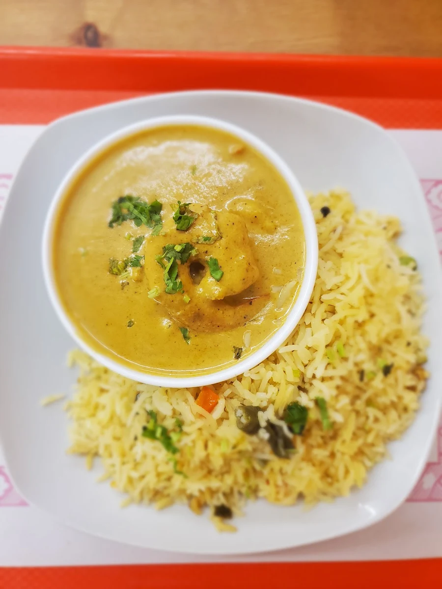 Shrimp Coconut Curry with Seasoned Rice, Quick Fire indian and International Cuisine