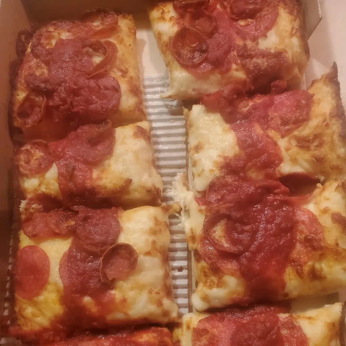 Detroit Style Doubble Pepperoni Pizza