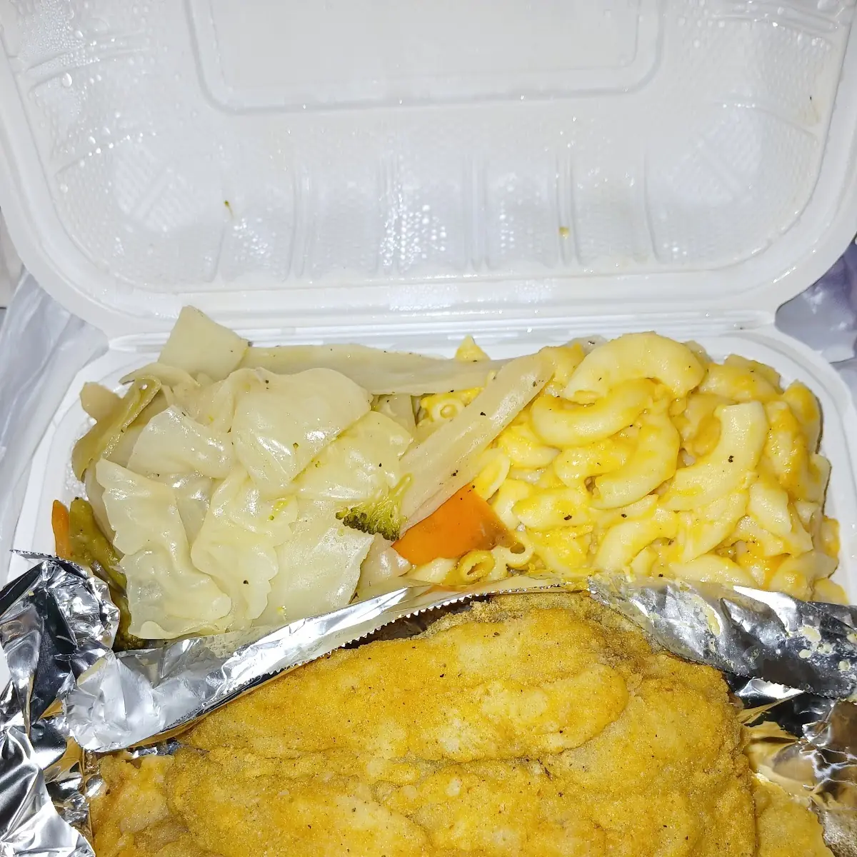 Whiting Platter Cabbage Mac and Cheese