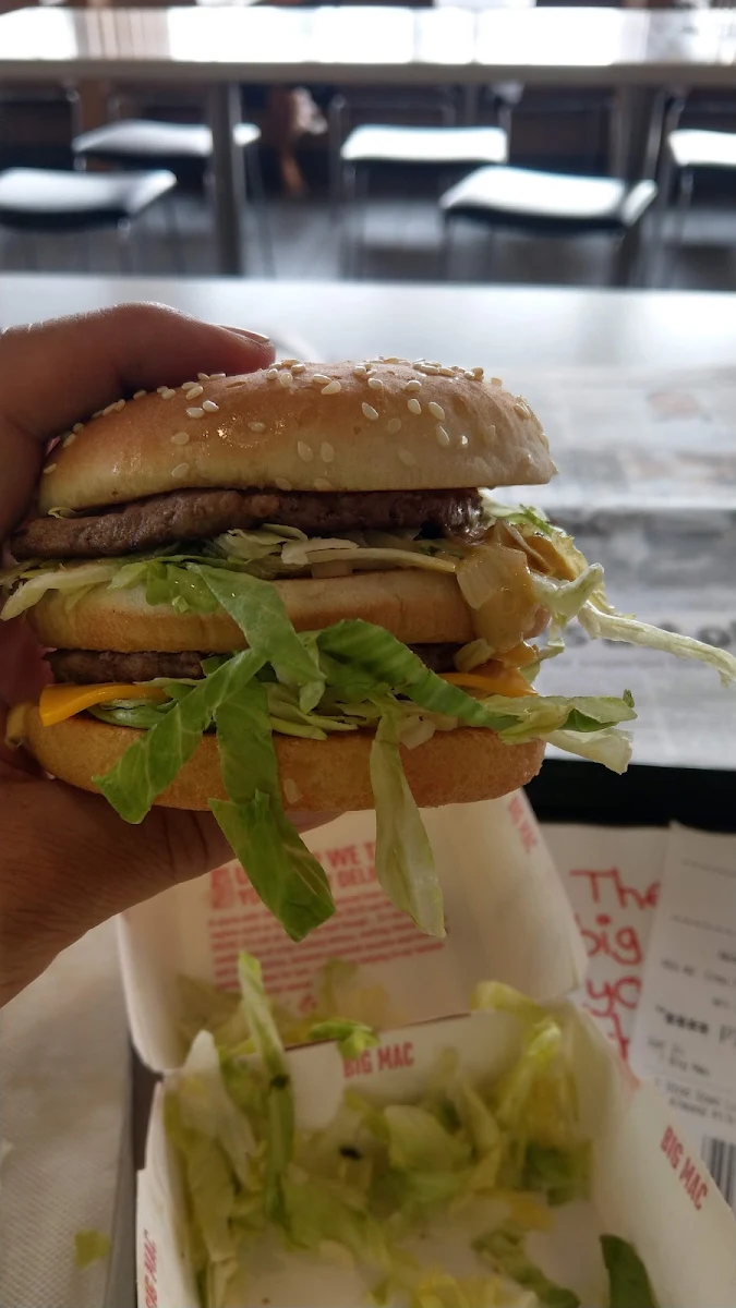 Big Mac, McDonald's Holmesglen