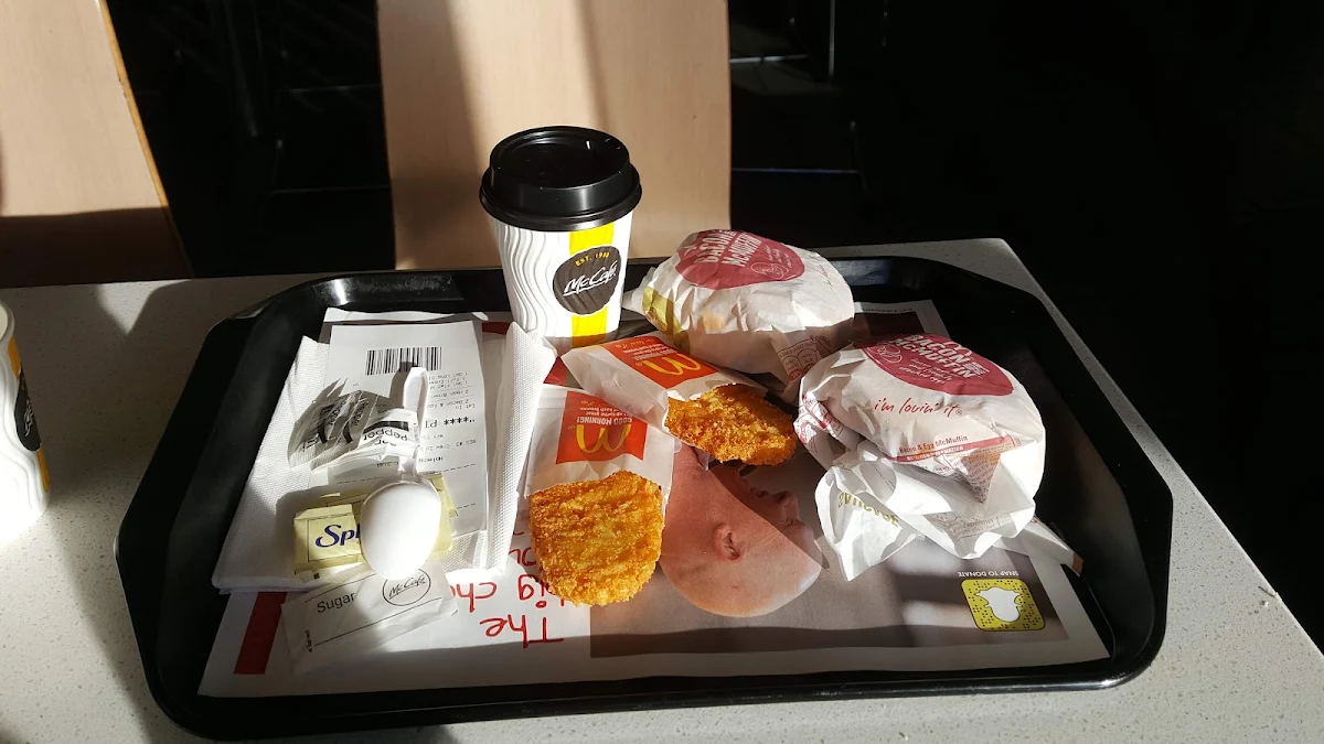 Cheeseburger and Hush Brownie, McDonald's Holmesglen
