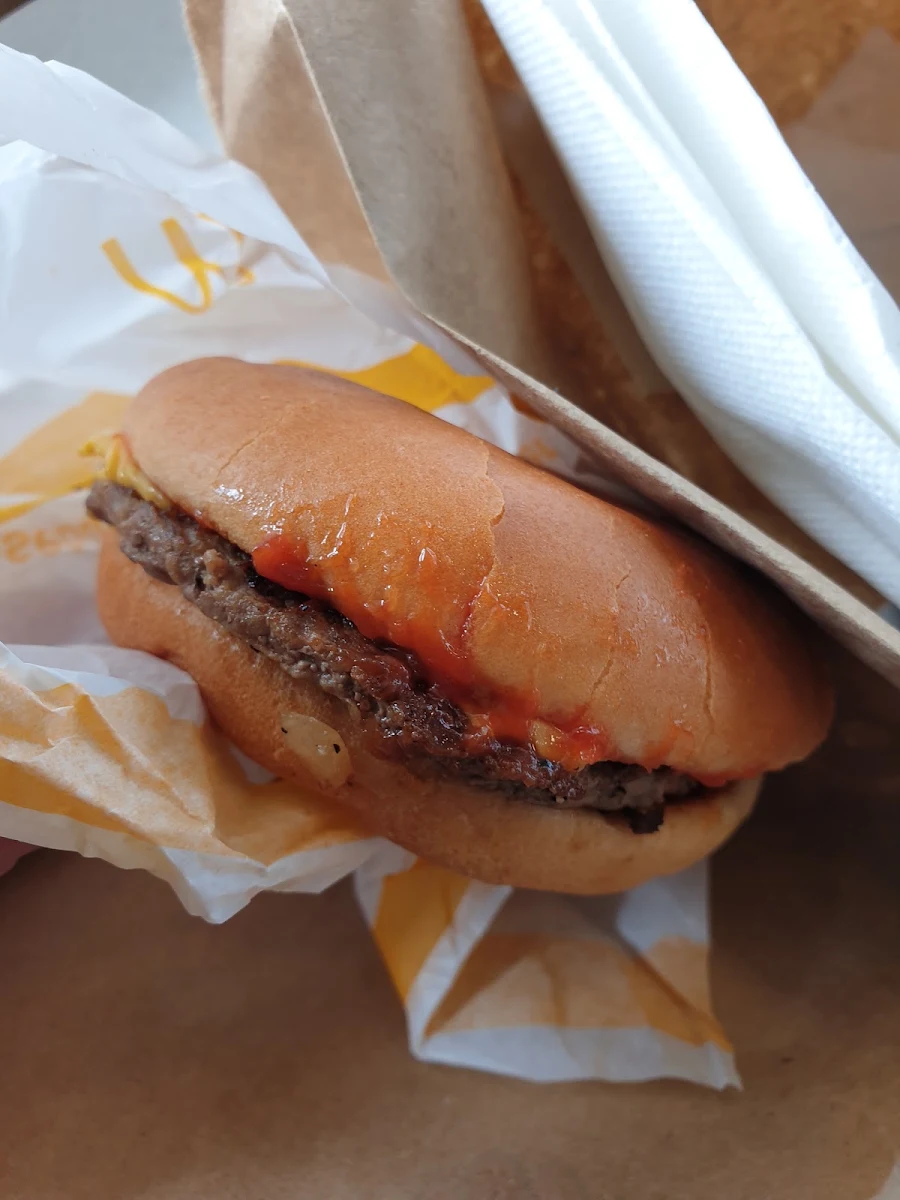 Hamburger, McDonald's Holmesglen