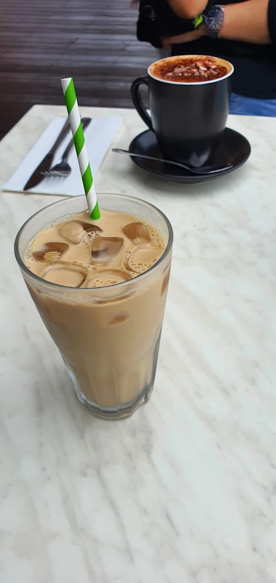 Iced Coffee, Intermezzo Cafe