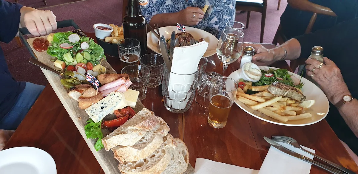 Ploughman Platter, The Pig & Whistle Tavern Main Ridge