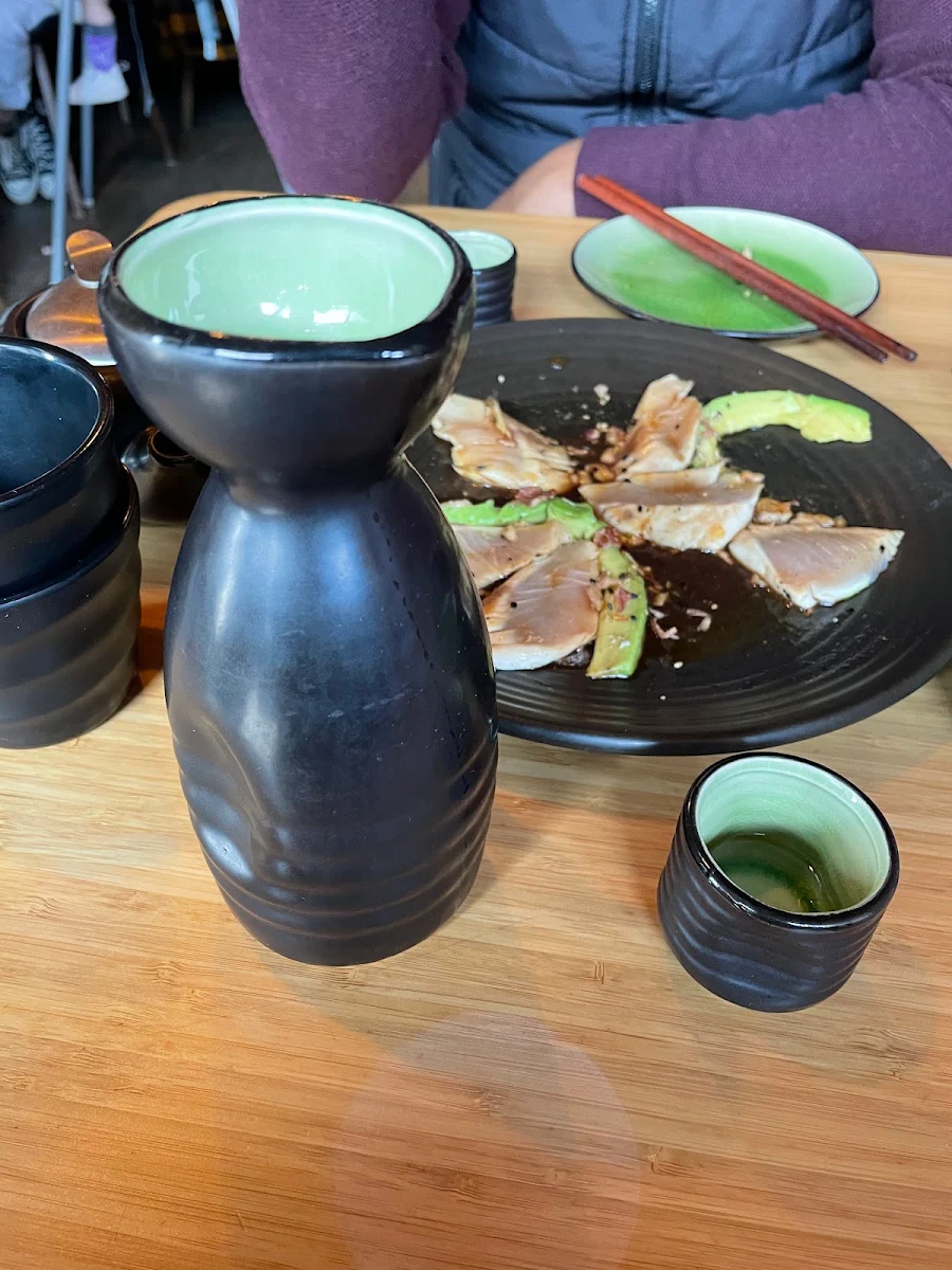 Hot Sake, Roku Den