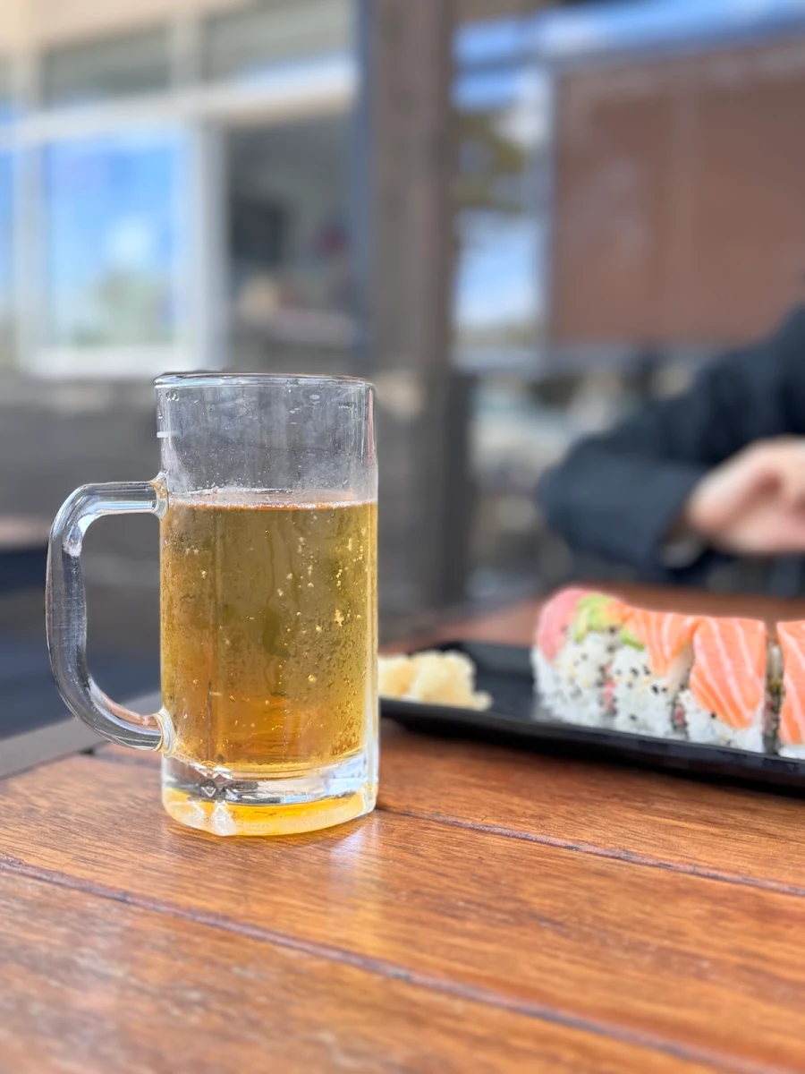 Salmon Roll, Roku Den