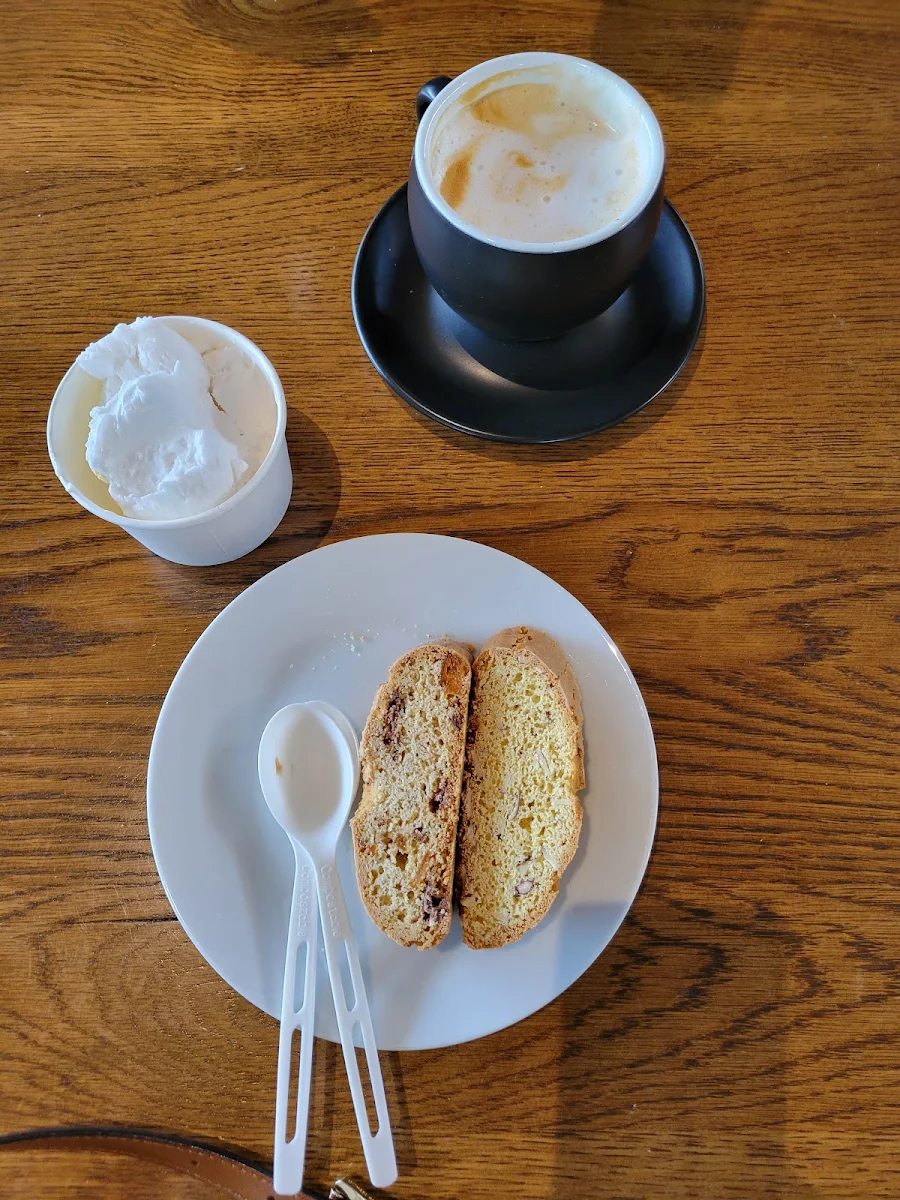 Gelato Biscotti and Latte