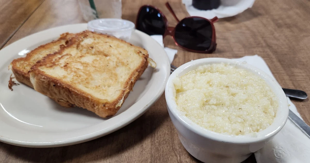 French Toast & Grits