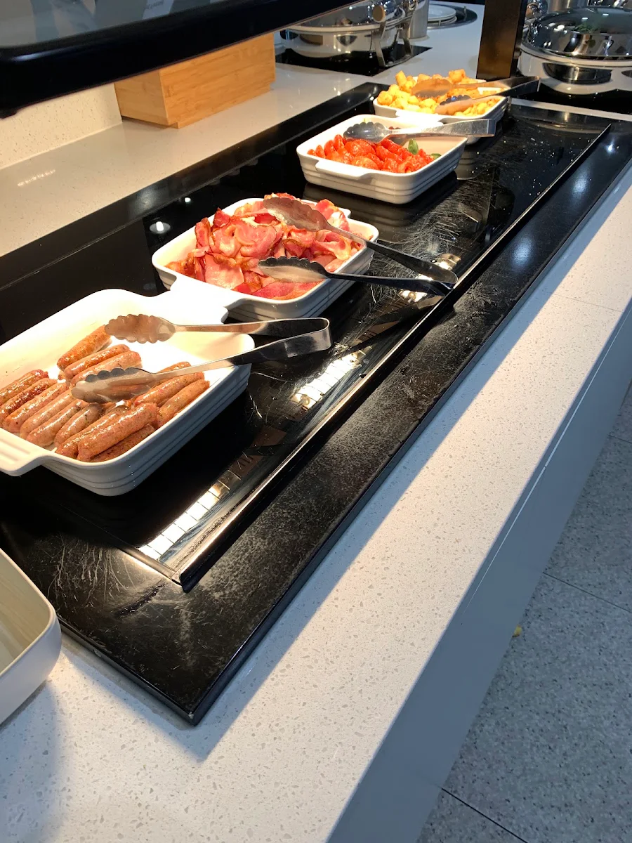 Bacon & Sausage, Dazzas Bar at RACV Noosa Resort