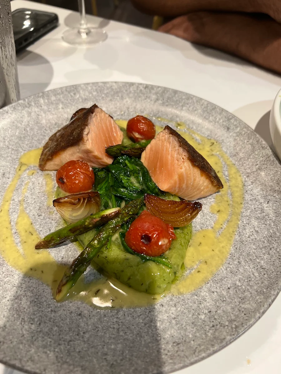 Highlights, Dazzas Bar at RACV Noosa Resort
