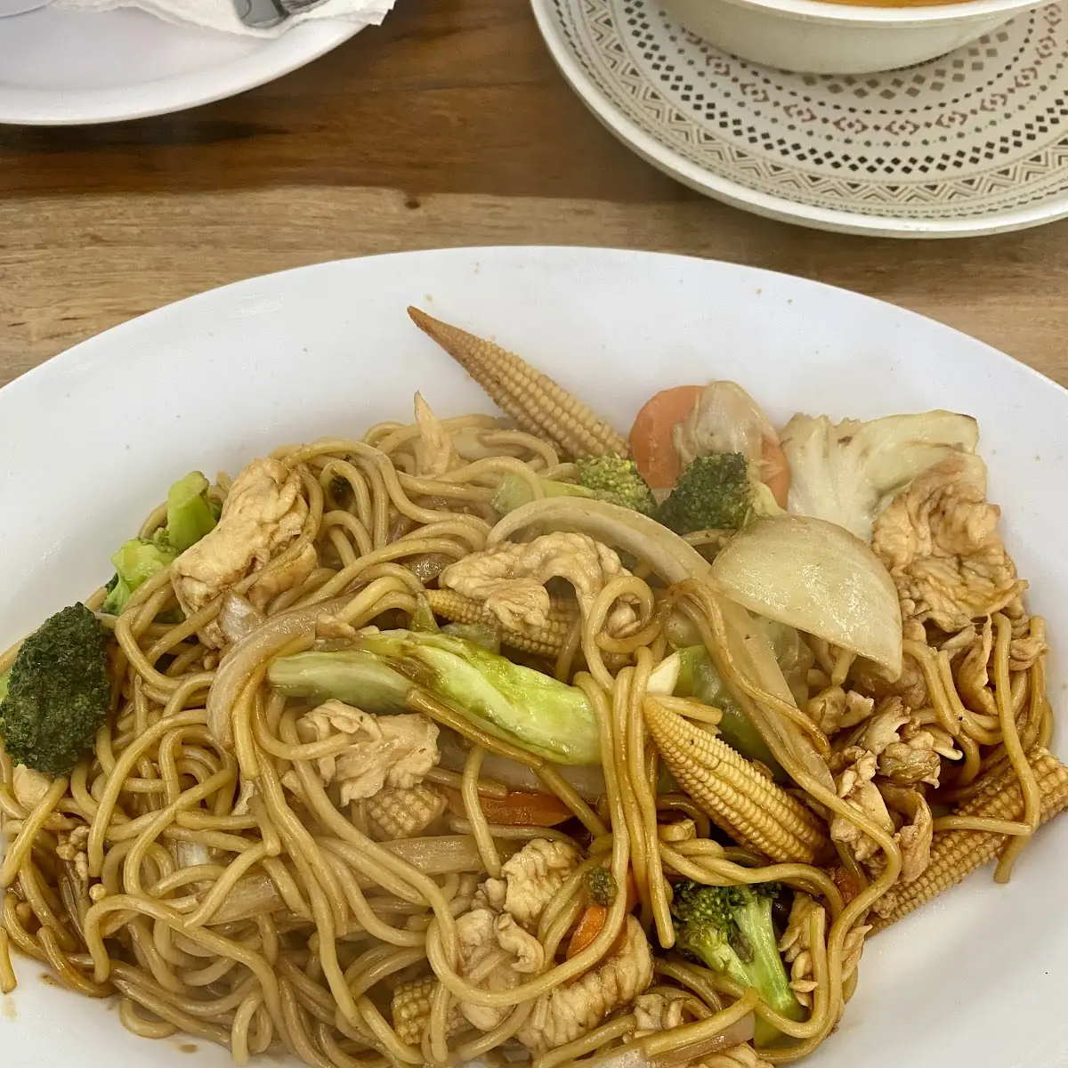 Chicken Lo Mein