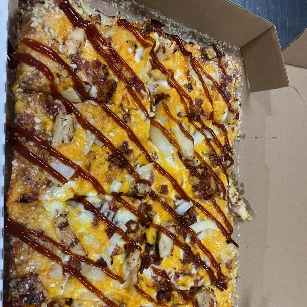 Cinnamon Apple Cheesecake Pizza