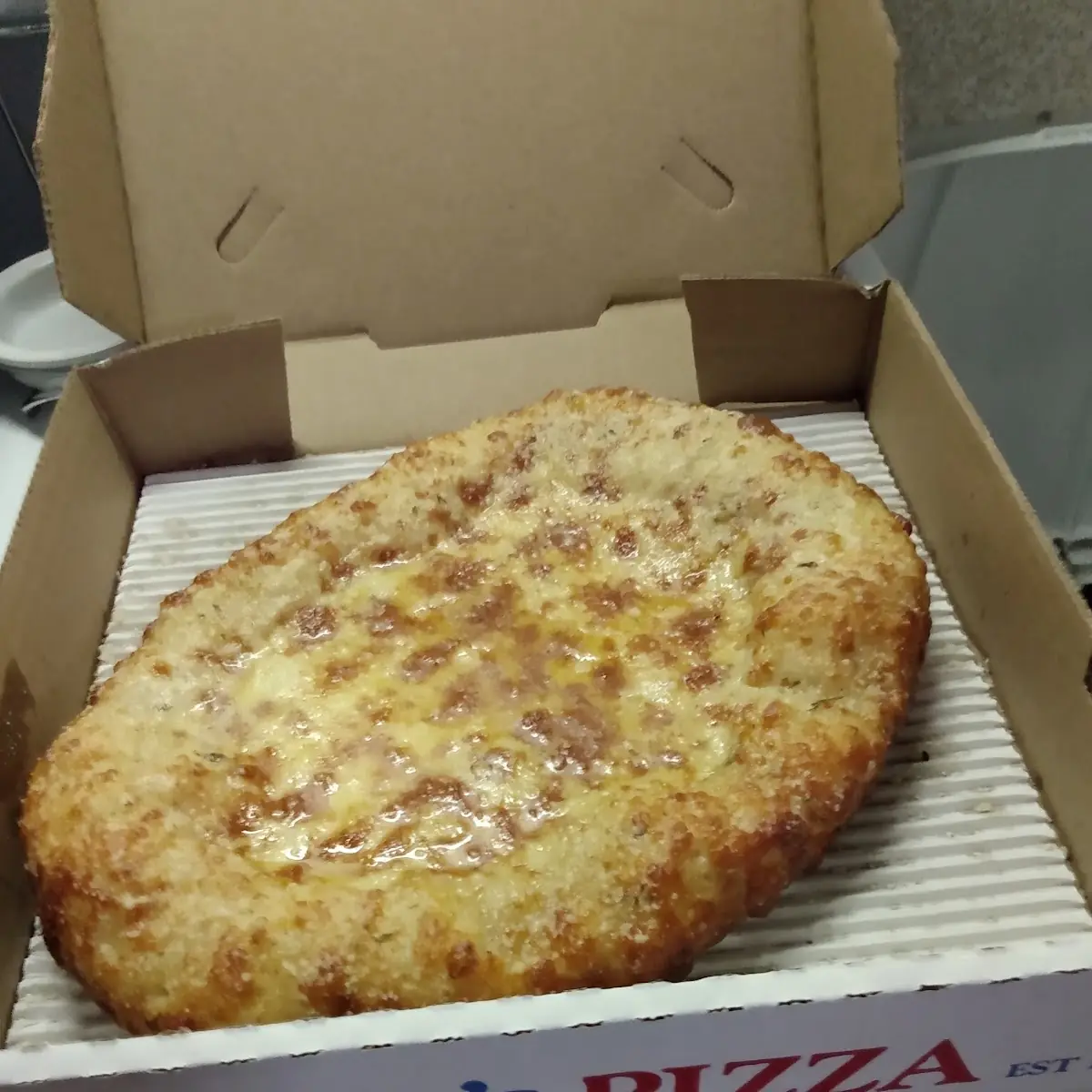 Round Cheese Pizza