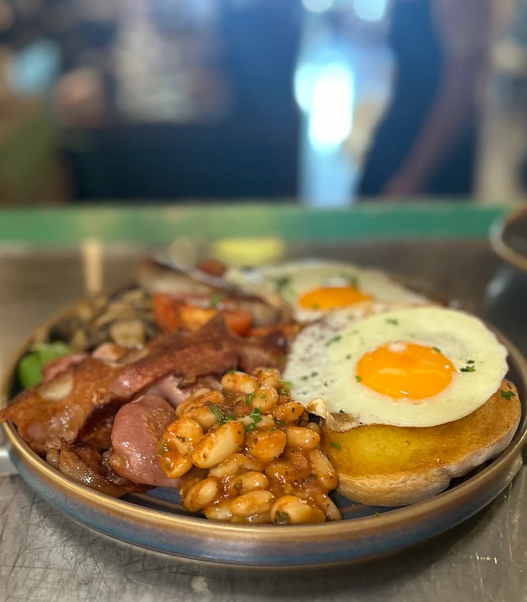 Highlights, Rubony’s Cafe