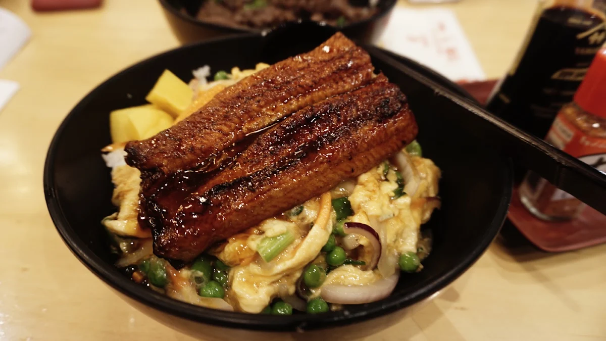 Unagi Don, Menya Ramen Elizabeth