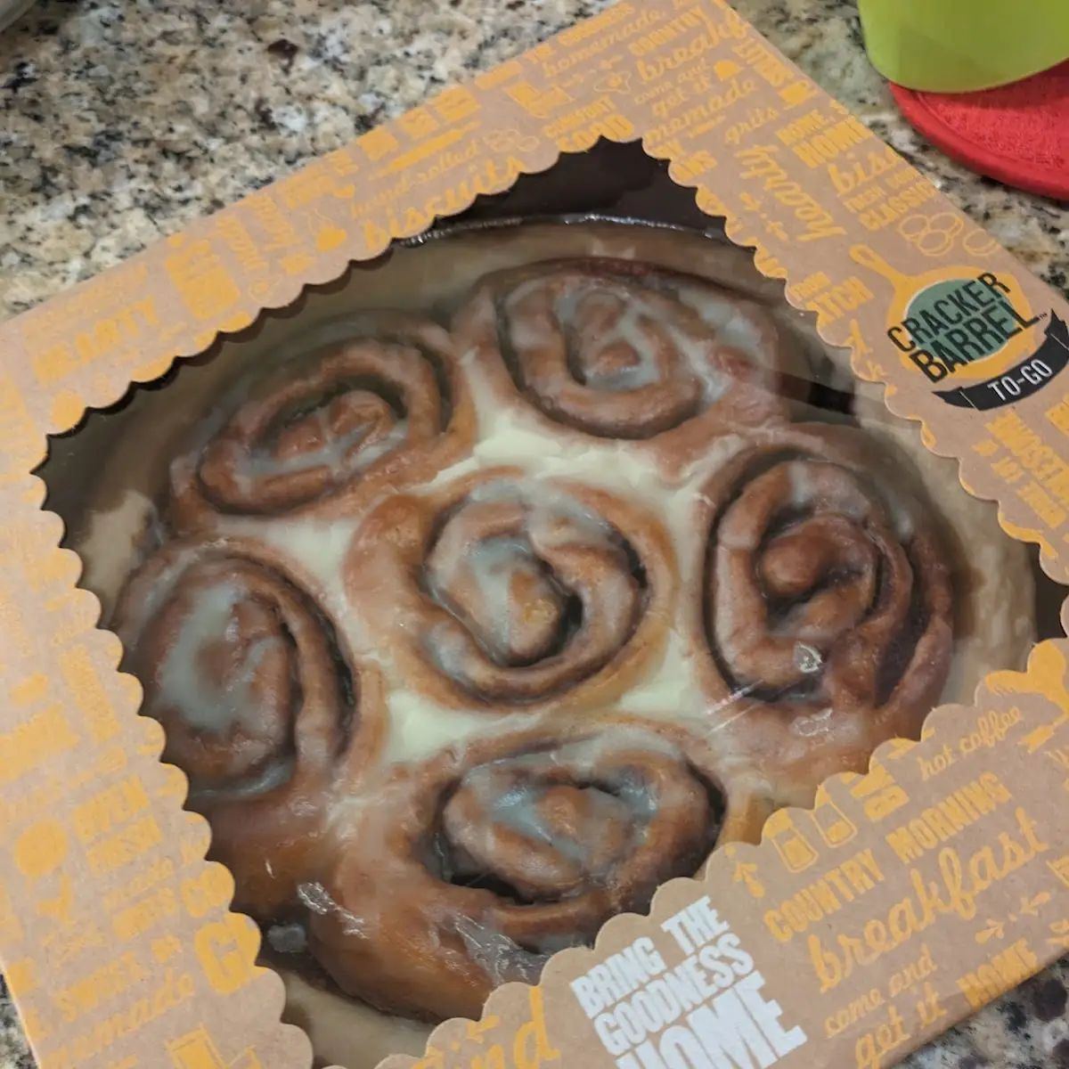 Cinnamon Roll Pie