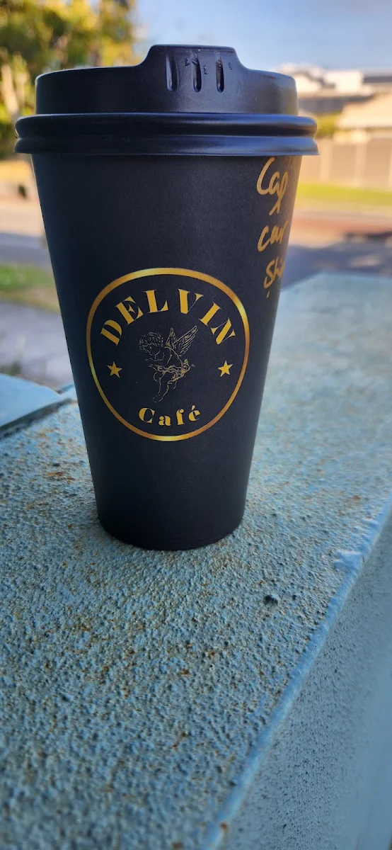 Highlights, Delvin Café