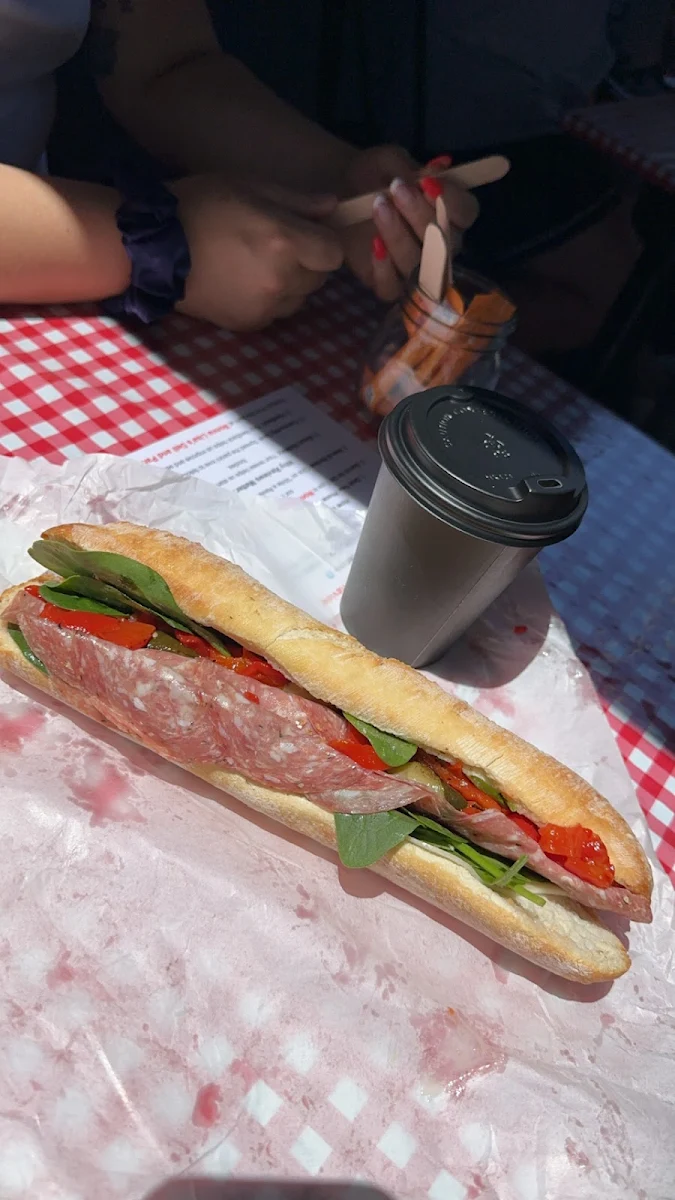 Highlights, Nonna Lisa's Deli and Panini