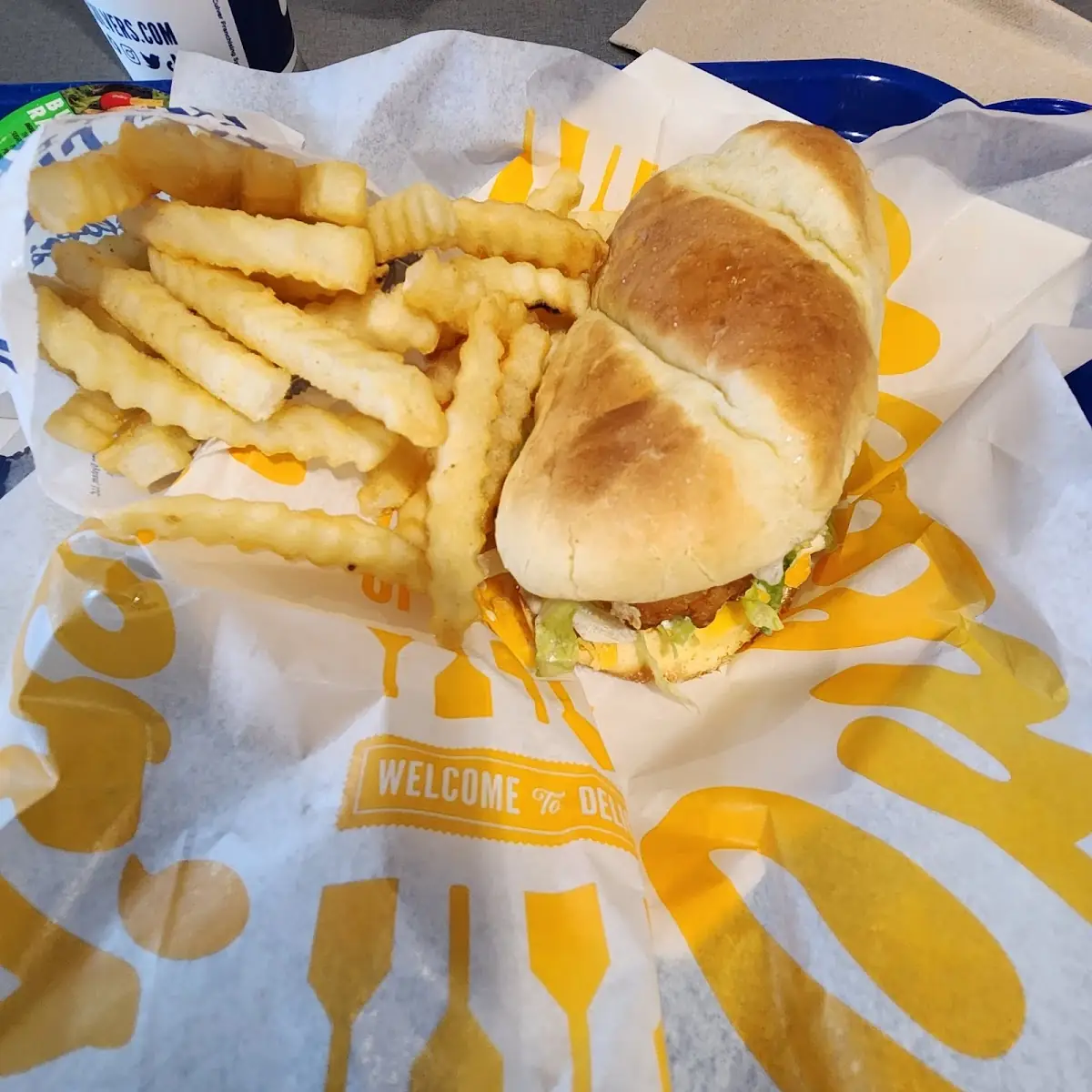 Fish Sandwich w Fries