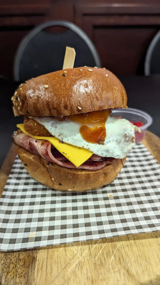 Brekky Burger, Kitty O’Sheas