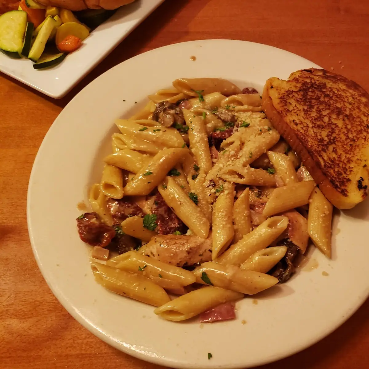 Garlic Chicken Penne Pasta