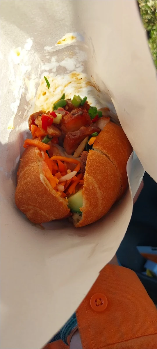Sandwich Au Porc Croustillant, Kims takeaway