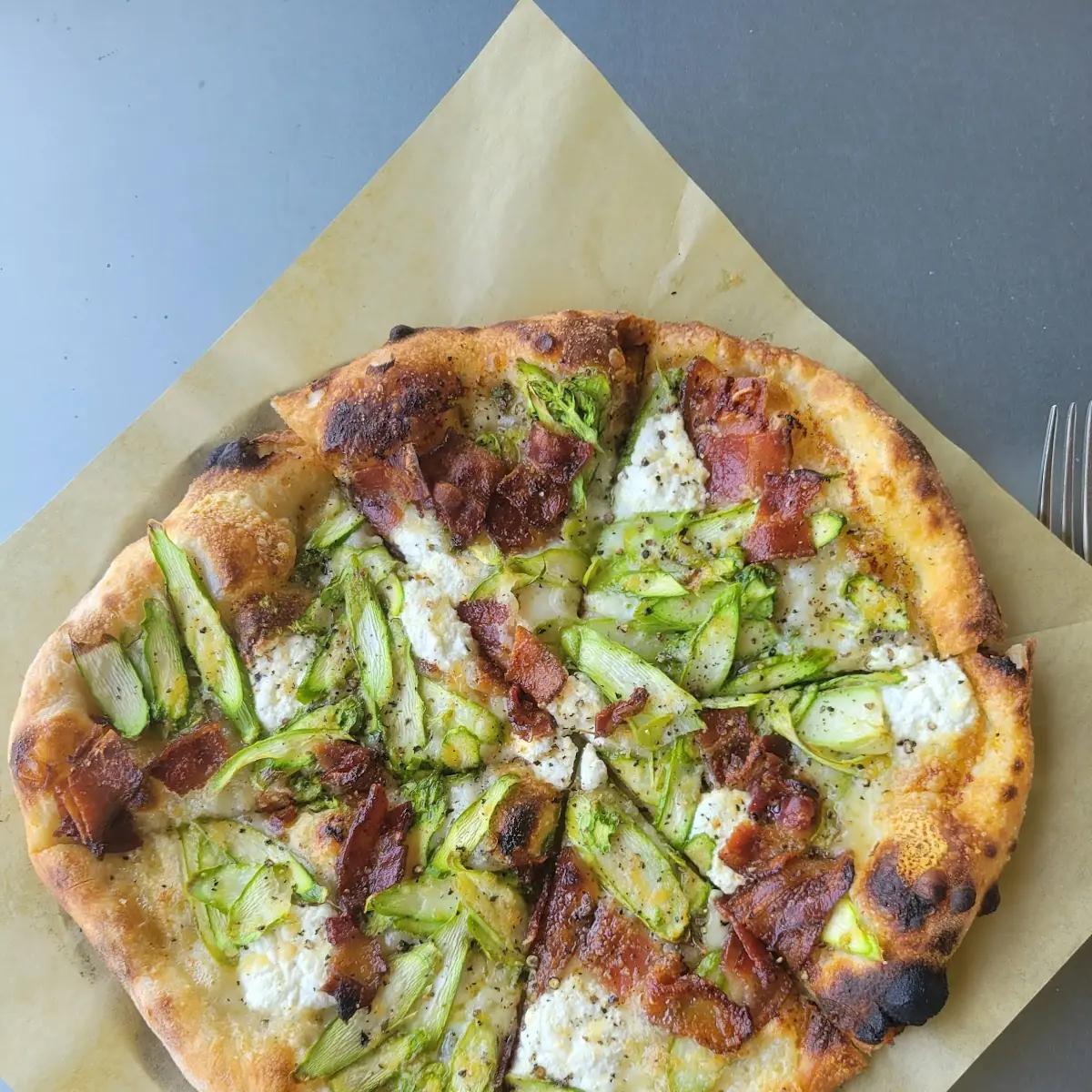 Avocado Pizza