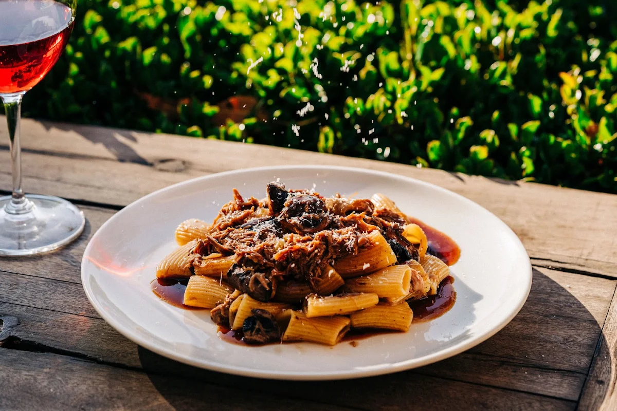 Black Angus Beef Ragu Spaghetti Parmesan, Tucci