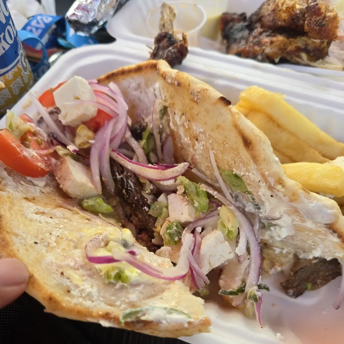 Gyro Sandwich De Pollo