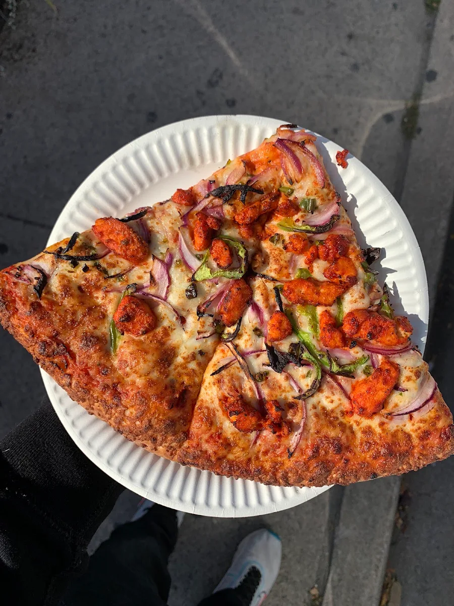 Tandoori Pizza Slice