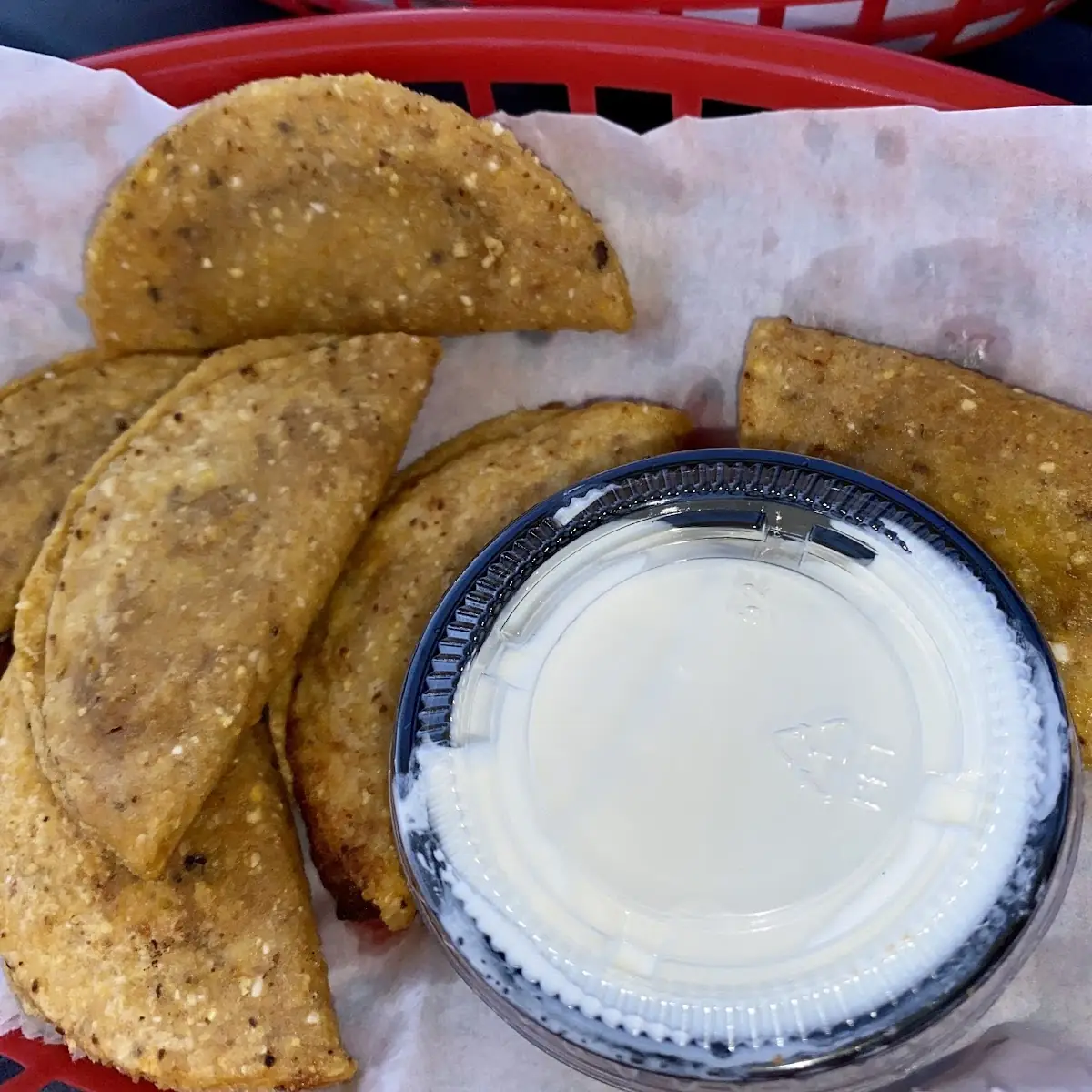 Mini Tacos w Sour Cream