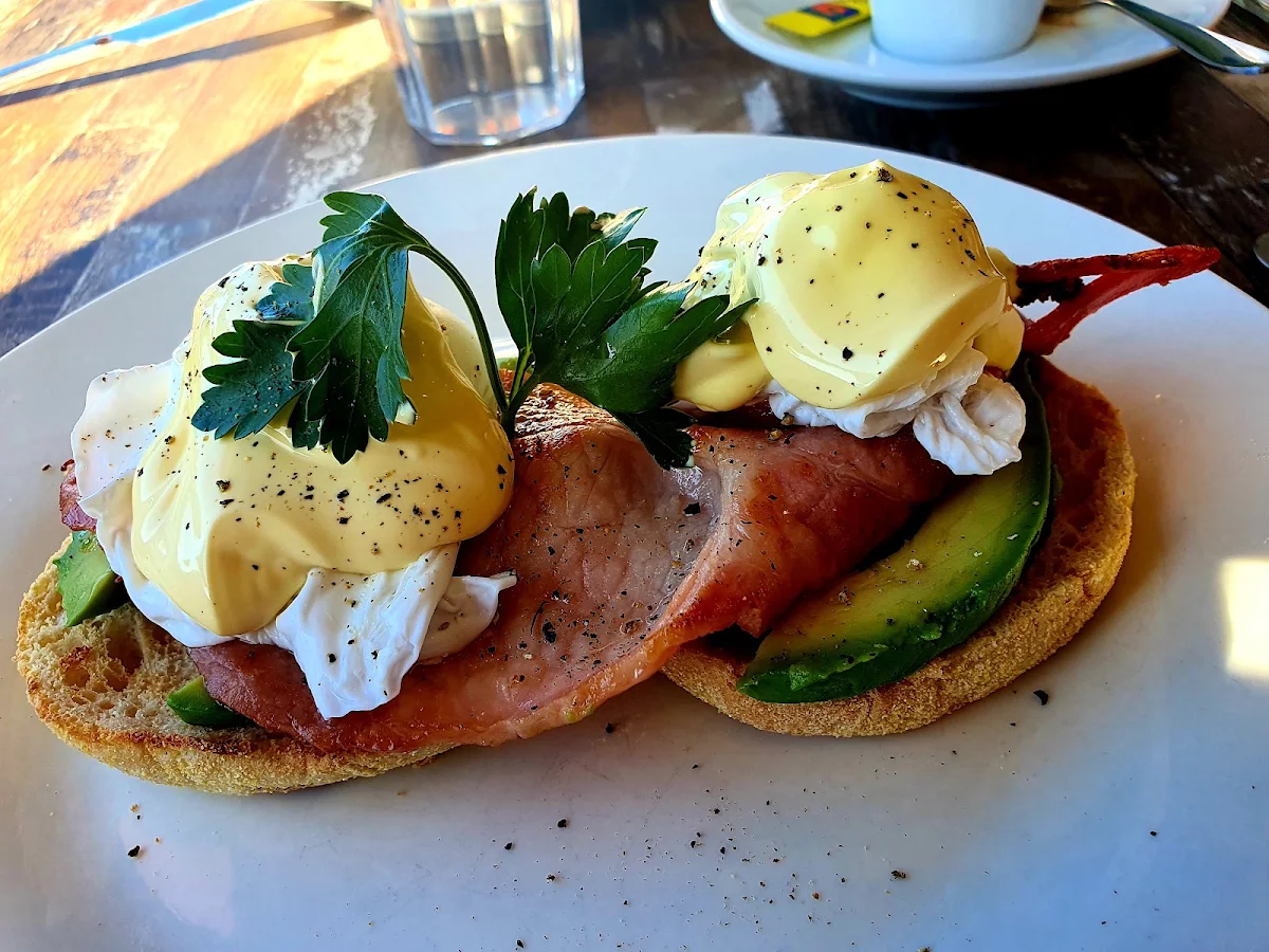 Eggs Benedict, Bridgewater Bay Cafe