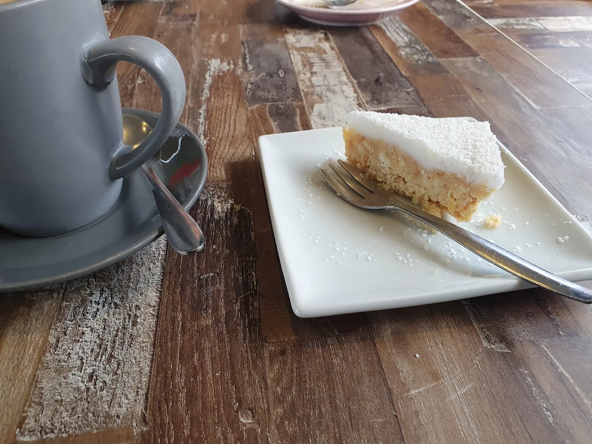 Lemon Slice, Bridgewater Bay Cafe