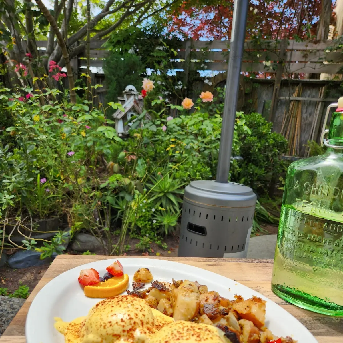 Crab Benedict