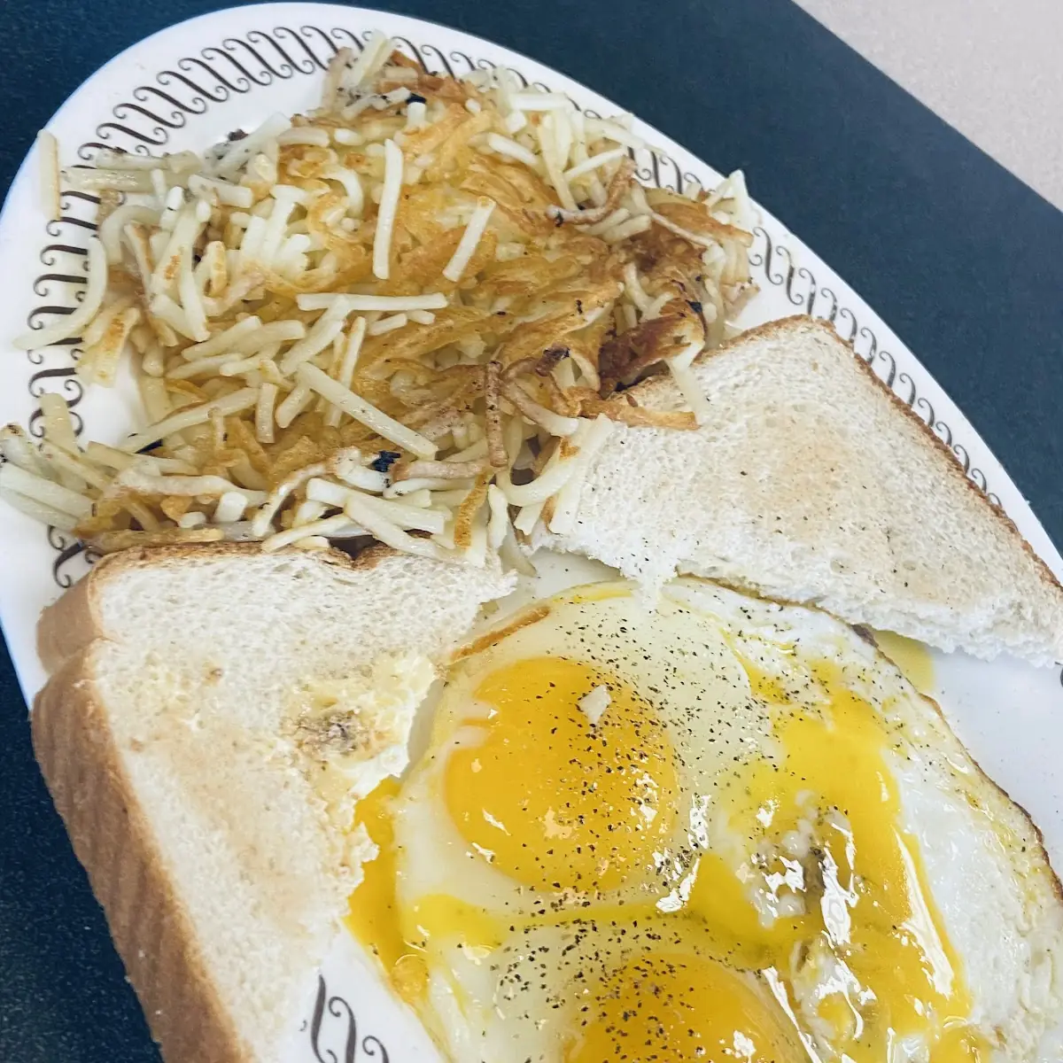 Fried Eggs with Hash Browns