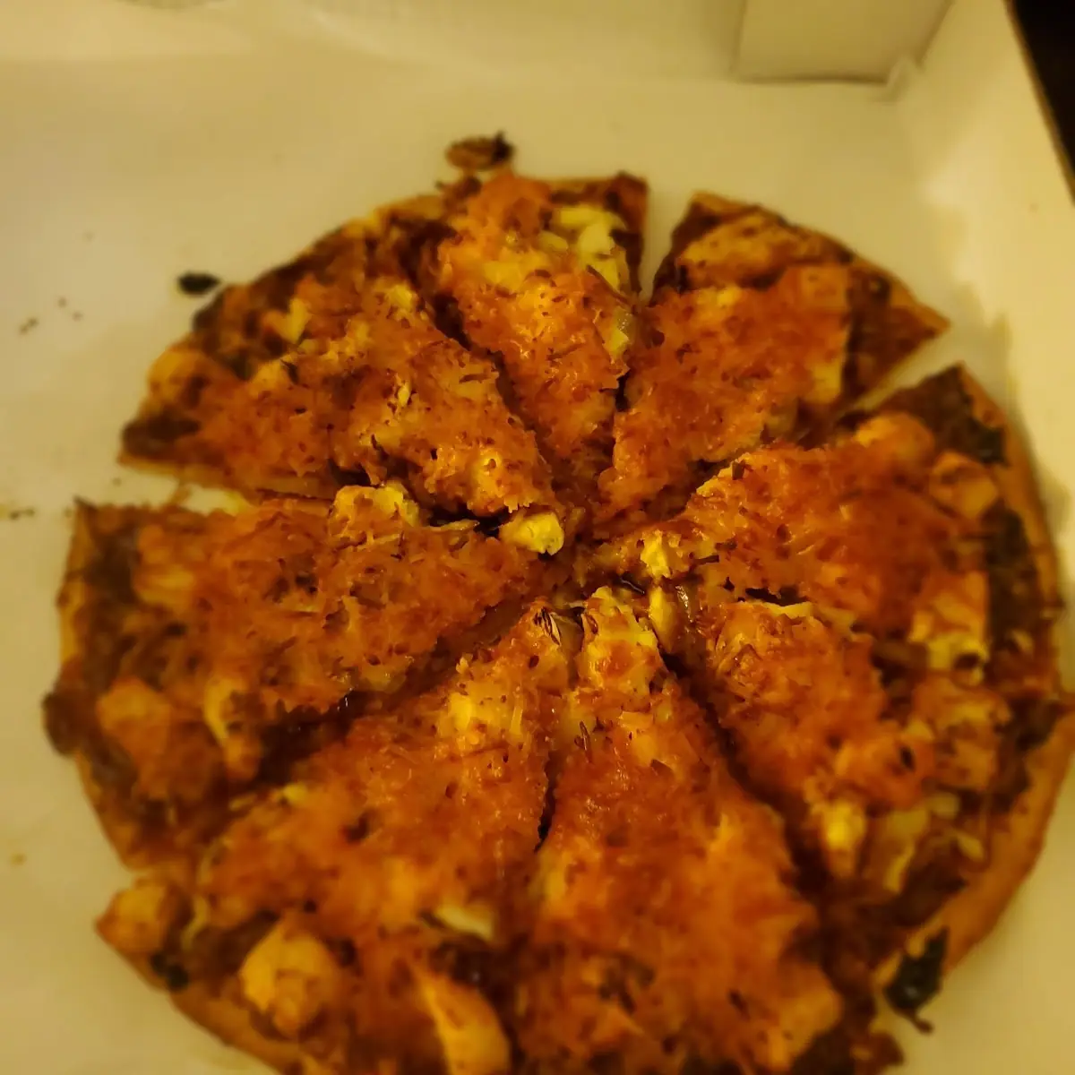 Cauliflower BBQ Chicken Pizza