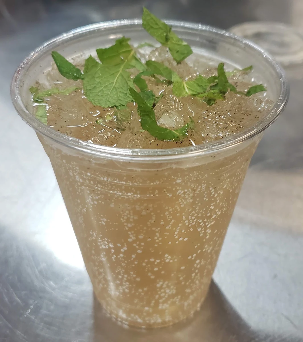Fresh Lime Soda, LAHORI CHARGHA HUTT