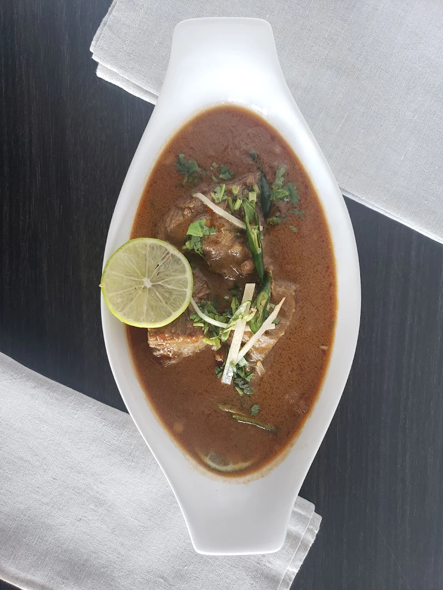 Nihari, LAHORI CHARGHA HUTT