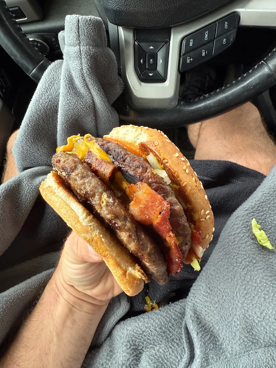 Highlights, Scott's Pizza Burger