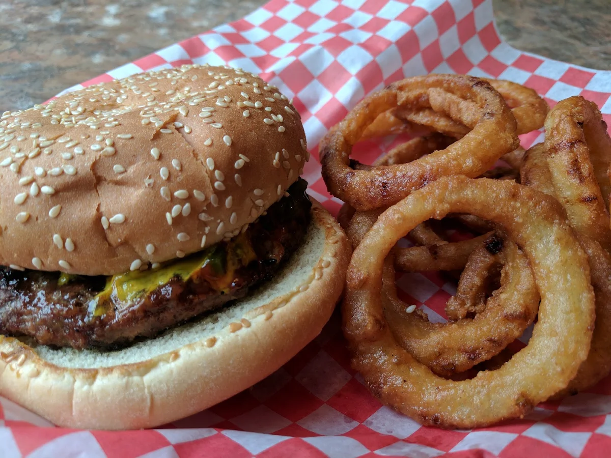 Highlights, Scott's Pizza Burger