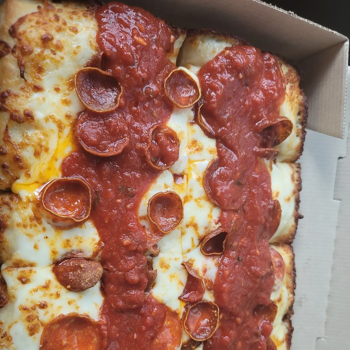 Chicago Style Pepperoni Pizza