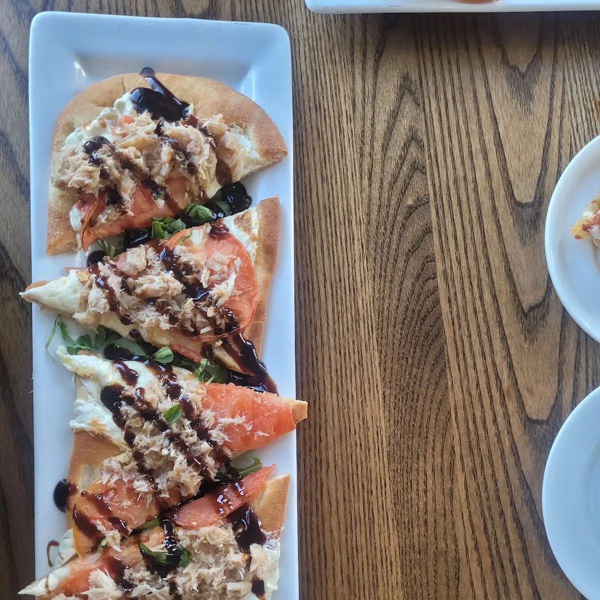 Margherita Flatbread w Grilled Chicken