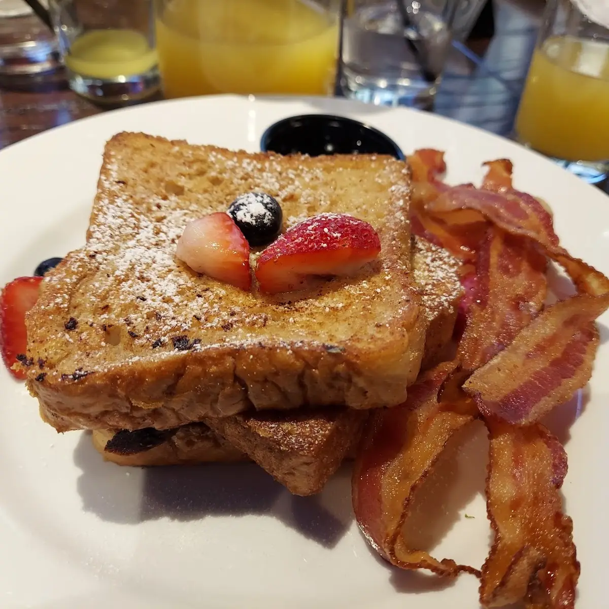 French Toast with Fresh Berries