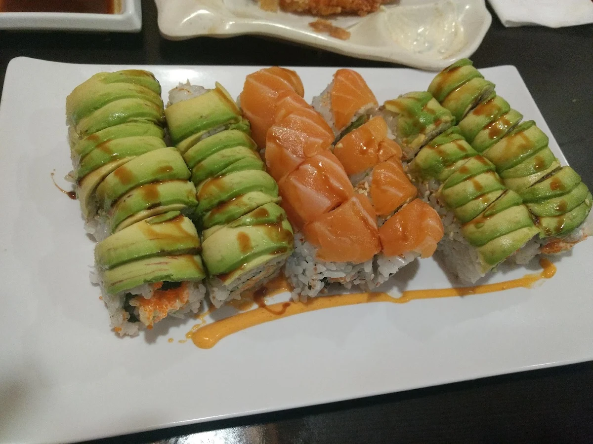 Red and Green Dragon Roll, Sushi TnT