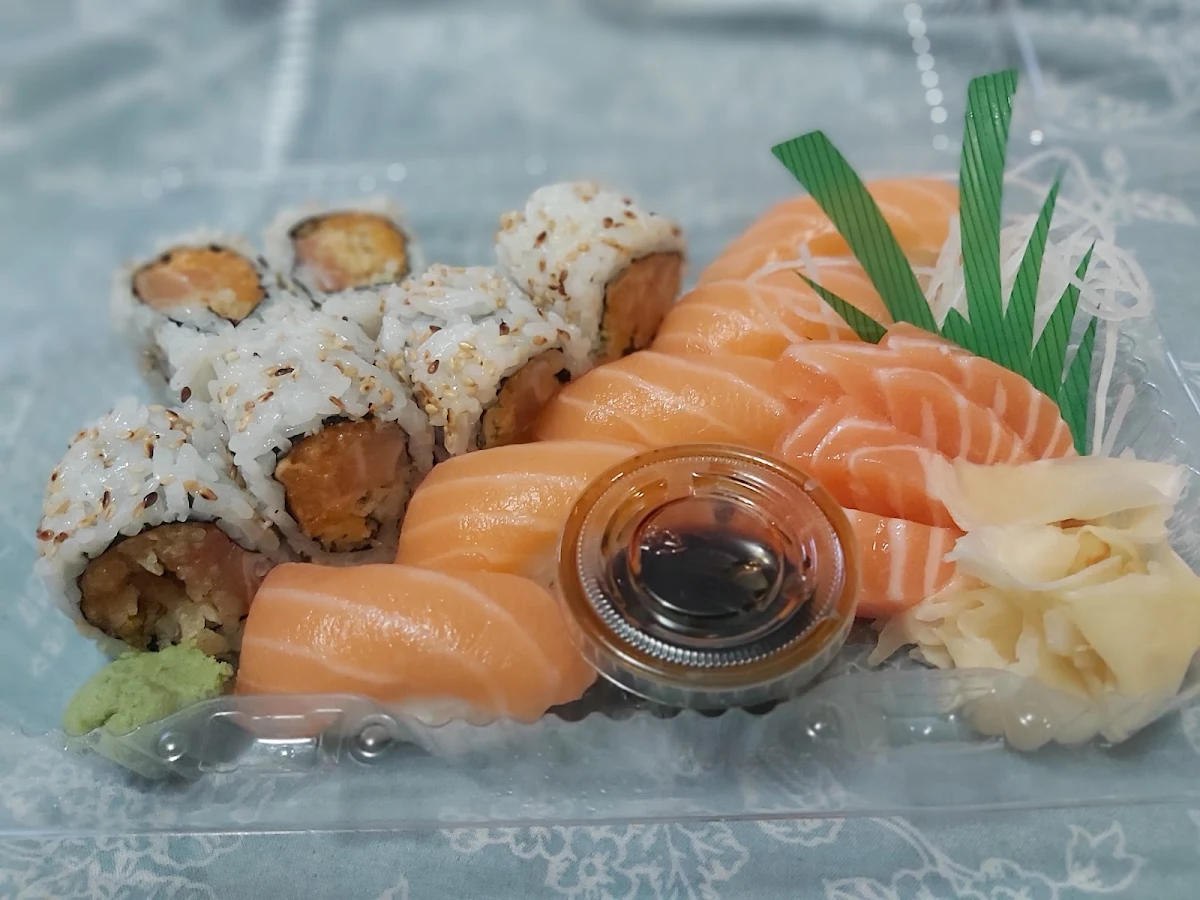 Salmon Delight, Sushi TnT