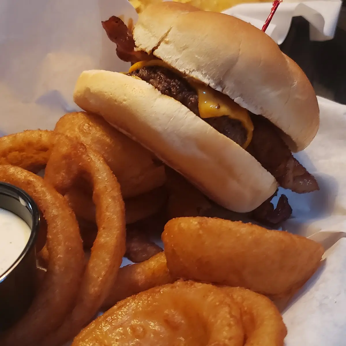 Beacon Cheese Burger