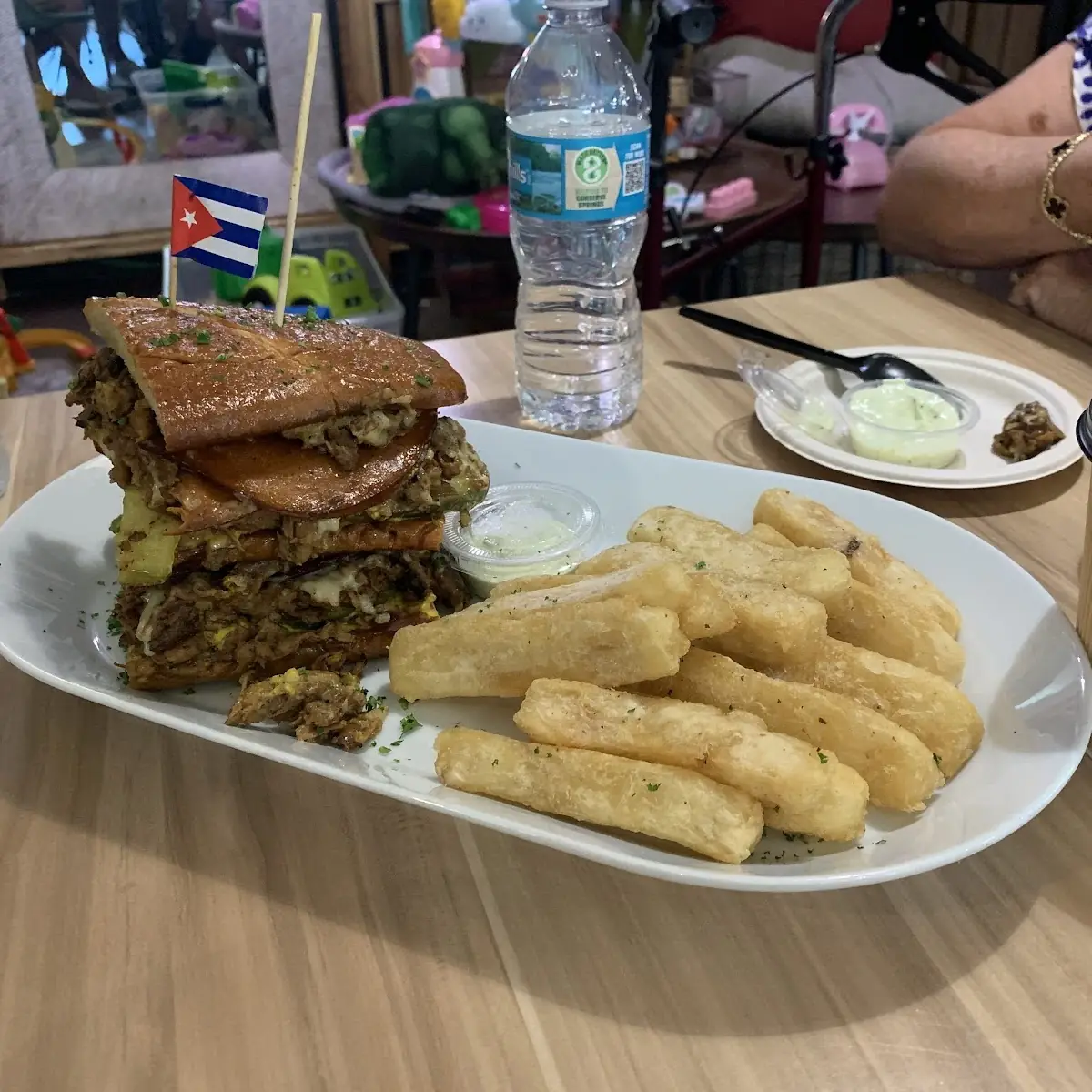Malecon Fish Sandwich Vegan Large