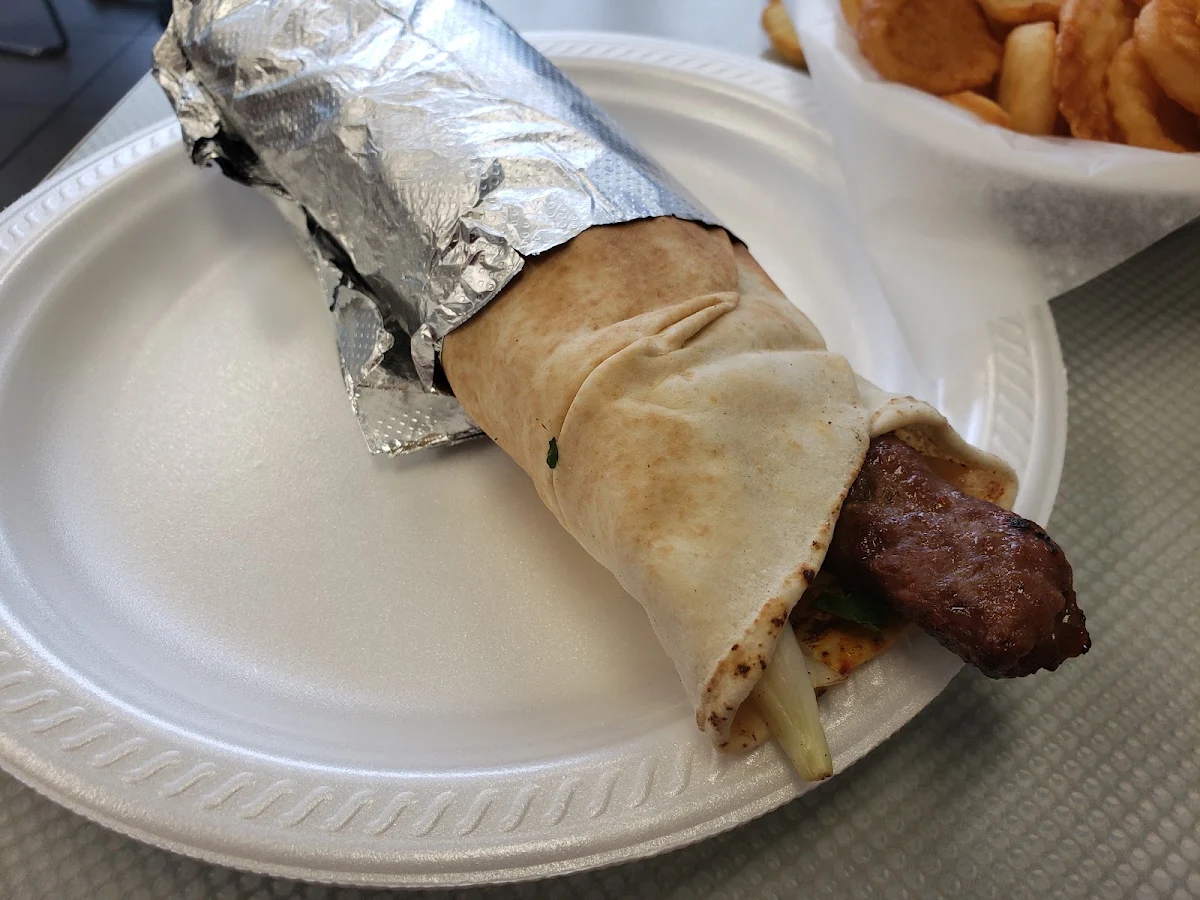 Mix: ½ Shish Taouk et ½ Shish-Kebab (1 kg total) / Mix: ½ Shish Taouk and ½ Shish-Kebab (1 kg total)