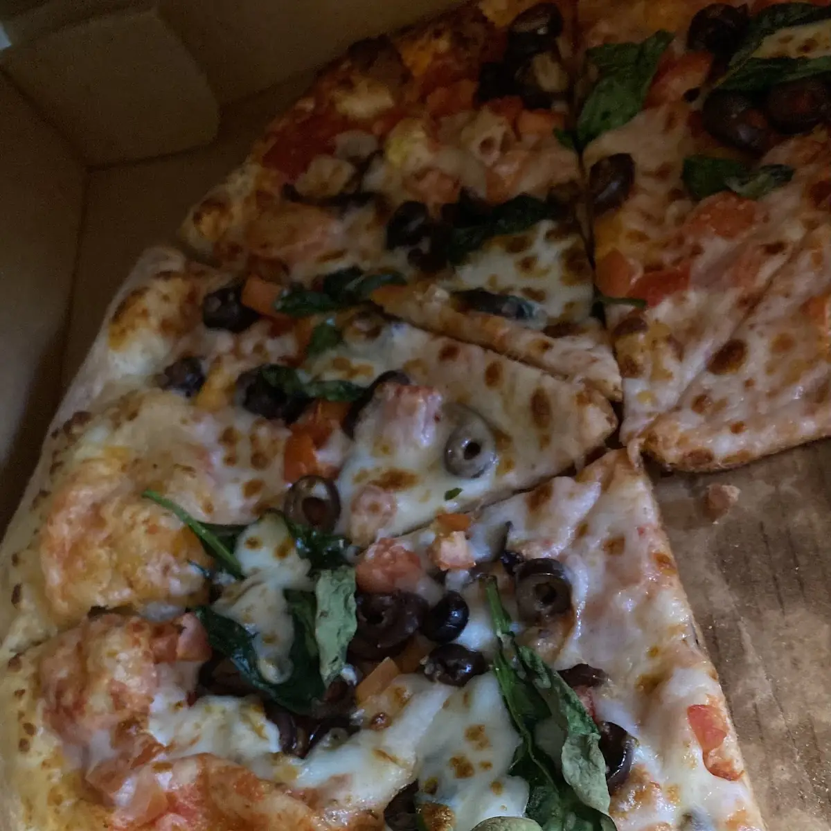 Spinach and Olive Pizza