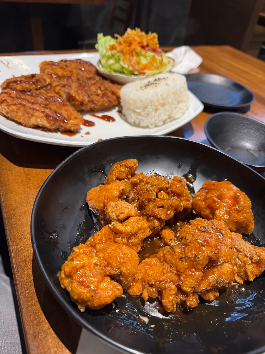 Sweet Chili Chicken Karage, Sushi & Roll
